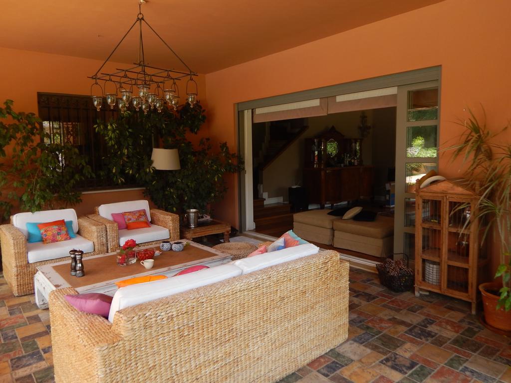 Slow Living Beautiful Villa Rafína Eksteriør bilde